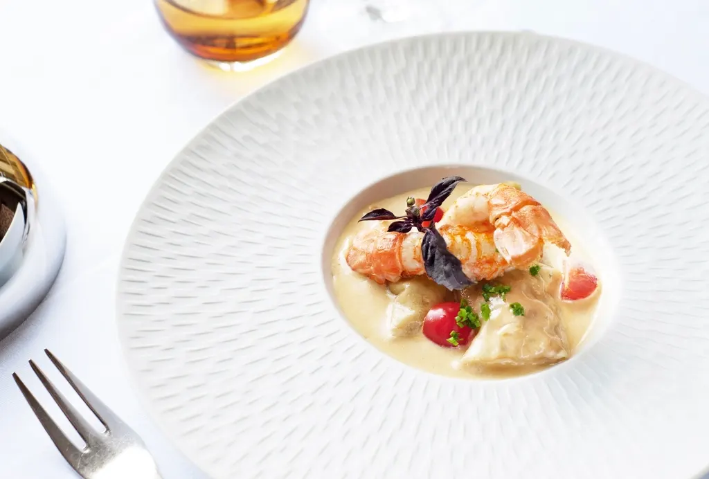 Assiette de gambas et sauce crémeuse